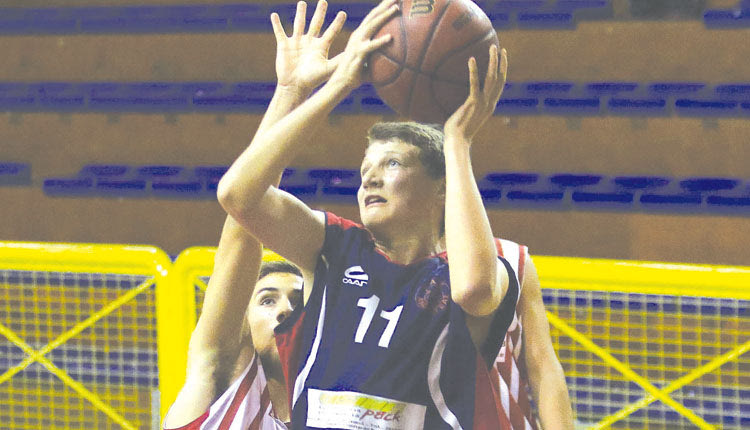 Φάση από το παιχνίδι Ανδρογέας-Ιεράπετρα στους Εφήβους