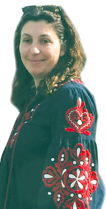 Η εικαστικός από το Ηράκλειο, κ. Ειρήνη Λιναρδάκη