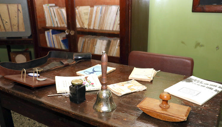 Ταξίδι στον χρόνο και στο Ηράκλειο περασμένων δεκαετιών πραγματοποιεί το 1ο Δημοτικό Σχολείο Ηρακλείου, το “Ανωγειανό”