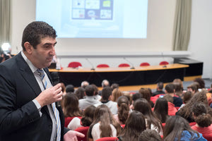 Ο επικεφαλής της Δίωξης Ηλεκτρονικού Εγκλήματος κ. Γιώργος Παπαπροδρόμου, εξήγησε τους κινδύνους του διαδικτύου