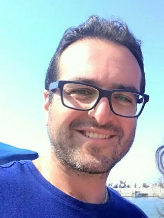  ο κτηματομεσίτης Κώστας Πετράκης 