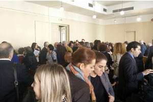 ΓΙΑ ΤΟ ΑΕΡΟΔΡΟΜΙΟ ΚΑΣΤΕΛΛΙΟΥ: Το αδιαχώρητο χθες εντός κι εκτός δικαστικής αίθουσας όπου επρόκειτο να συζητηθούν οι απαλλοτριώσεις