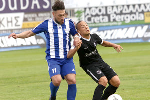 Οικονόμου (δεξιά στη φωτό) ΟΦΗ