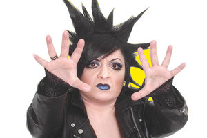 STAND UP COMEDY ΜΕ ΤΗ ΣΟΦΙΑ ΜΟΥΤΙΔΟΥ