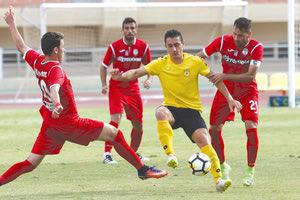 Μερική ρήξη χιαστών υπέστη ο Ροβύθης