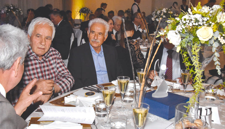  Chnaris Hotels: Οι κ.κ. Κώστας και Μιχάλης Επανωμεριτάκης, ιδιοκτήτες του ξενοδοχείου CHC Athina Palace