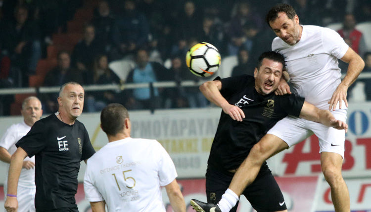 Δύο γενιές ποδοσφαιριστών που έχουν γράψει σπουδαία ιστορία στο ελληνικό ποδόσφαιρο αναμετρήθηκαν στο «Γεντί Κουλέ» και τίμησαν και με το παραπάνω τον Ευγένιο Γκέραρντ.