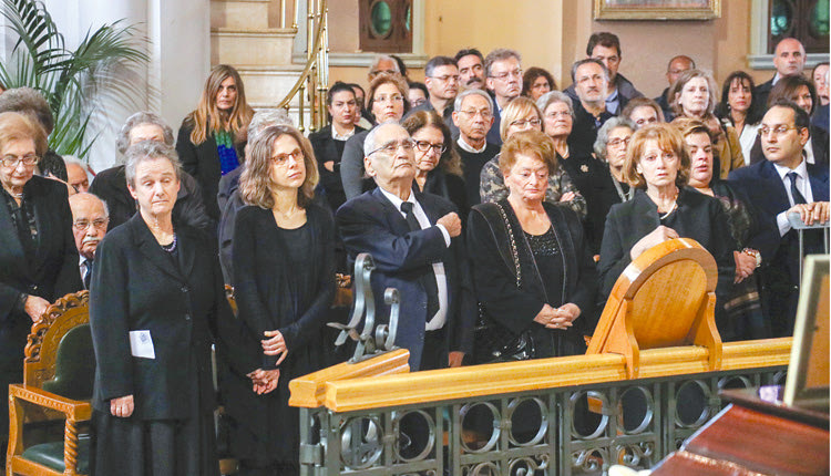 Φώτης Καφάτος: Συγκλονισμένοι οι δικοί του άνθρωποι, είπαν το τελευταίο “αντίο”