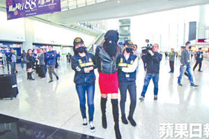 Συνέλαβαν Ελληνίδα μοντέλο με κοκαΐνη