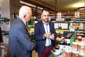 Τις εγκαταστάσεις της επιχείρησης Bioaroma στον Άγιο Νικόλαο και τις τουριστικές κατοικίες της Mirum Hellas επισκέφτηκε ο υπουργός Οικονομίας και Ανάπτυξης Δημήτρης Παπαδημητρίου