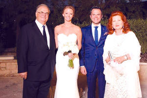 Διαπρέποντας στο Τέξας και νοσταλγώντας την Κρήτη