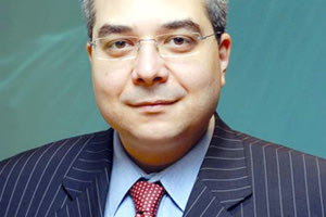 ο Κρητικός οικονομολόγος κ. Σφακιανάκης είναι σήμερα το πρόσωπο που όλοι αναζητούν και κανείς δεν βρίσκει