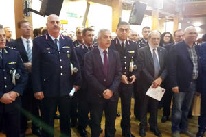 πό τα Χανιά ο γενικός γραμματέας Δημόσιας Τάξης, Δημήτρης Αναγνωστάκης, κατά την τελετή των εγκαινίων της έκθεσης παιδικής ζωγραφικής με τίτλο «Η οδική ασφάλεια μέσα από τα μάτια των παιδιών»