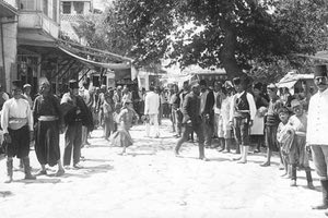 Παραμονή στην πλατεία του Μεγάλου Σαντριβανιού!