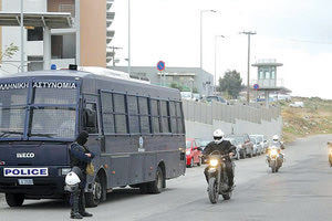 Δίπλα από το Αστυνομικό Μέγαρο ήθελε να παραλάβει τα ναρκωτικά ο 31χρονος (φωτο αρχείου)