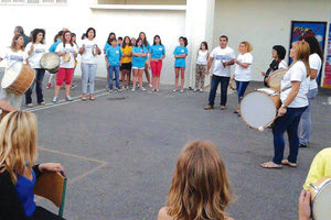 μέλη της μουσικοπαιδαγωγικής ομάδας «Τζαμ τζαμ», του Συλλόγου εκπαιδευτικών πρωτοβάθμιας εκπαίδευσης νομού Ηρακλείου «Δ. Θεοτοκόπουλος»