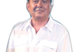 Ο ΜΕΓΑΛΟΣ ΜΑΣ ΤΡΑΓΟΥΔΙΣΤΗΣ ΜΑΝΩΛΗΣ ΜΗΤΣΙΑΣ