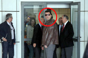 Για ένα σπίτι ξεκλήρισε την οικογένειά του και αυτοκτόνησε