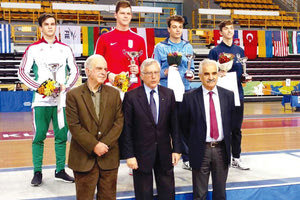 Παγκόσμιο Ξιφασκίας Νέων : Οι κ. Λαμπρινός, Κατσιαδάκης, Κουκιαδάκης στις απονομές των αγώνων