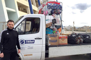 Δώρα (και) από την Κρήτη για τα παιδιά της Μάνδρας