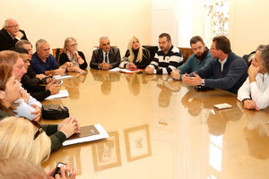 Σε έντονο κλίμα η συνάντηση με τους καταστηματάρχες για τις αυθαίρετες κατασκευές των μπαρ