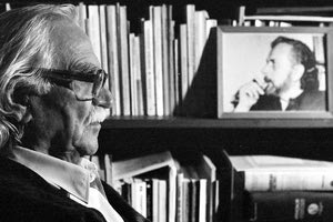 Ο αείμνηστος Γιώργης Κλάδος μέσα από τον φακό της εικαστικού Μαρίας Χουλάκη