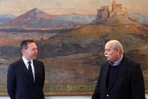 συνάντηση του κ. Στουρνάρα με τον κ. Βούτση