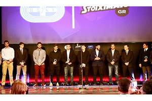 Η Εθνική ομάδα Νέων Ανδρών στο πόλο υπερίσχυσε της Εθνικής Νέων μπάσκετ και αναδείχθηκε κορυφαία του 2017