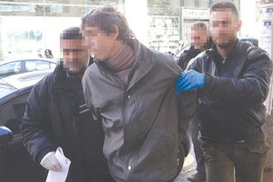 Οι Αρχές συνθέτουν το παζλ της στυγερής δολοφονίας