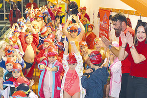 ΚΟΛΥΜΒΗΣΗ: Χριστούγεννα με τους “Πρωταθλητές”