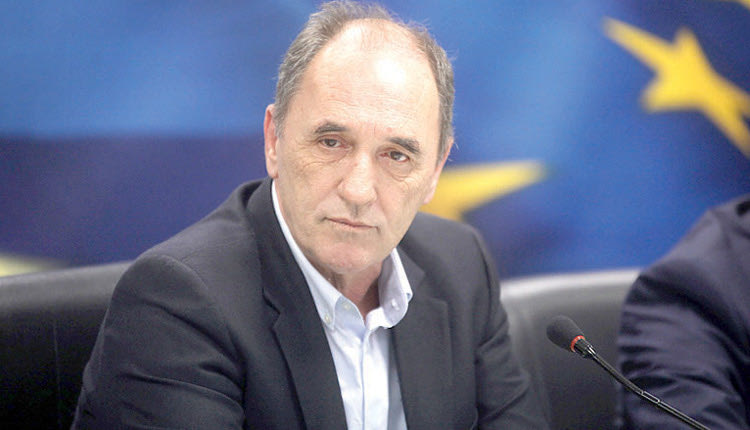 Ο Σταθάκης βλέπει επενδύσεις