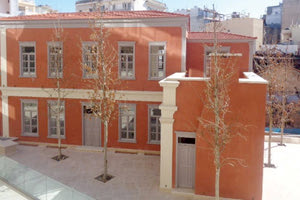 Καφέ κοκτέηλ μπαρ προγραμματίζεται να γίνει το κόκκινο νεοκλασσικό της Αγίου Τίτου