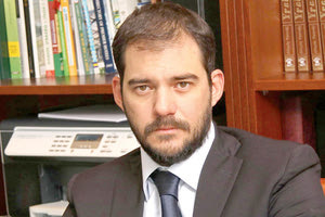 ο Αντώνης Καράτζης