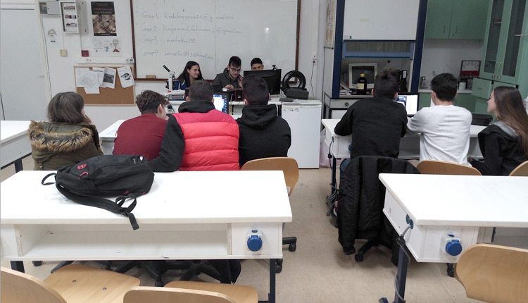 Επικοινώνησαν με Τούρκους μαθητές με τηλεδιάσκεψη