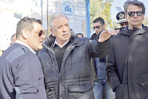 Ο Ελληνας επίτροπος Δ. Αβραμόπουλος