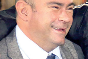 με τον επιχειρηματία Αντώνη Παπαδάκη στο ΟΦΗ