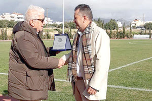 Ο ΟΦΙ ΤΙΜΗΣΕ ΤΟΝ ΠΡΟΕΔΡΟ ΤΟΥ ΣΥΛΛΟΓΟΥ κ. ΣΩΚΙΑΝΟ