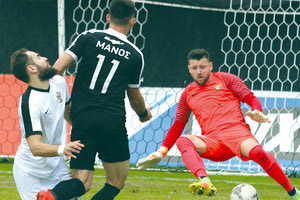 ΠΡΩΤΑΓΩΝΙΣΤΗΣ ΞΑΝΑ Ο ΜΑΝΟΣ ΜΕ ΔΥΟ ΓΚΟΛ