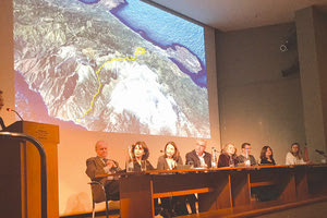 ο περιφερειάρχης Κρήτης Σταύρος Αρναουτάκης από τα Χανιά σε εκδήλωση της Περιφερειακής Ενότητας Χανίων για την αποκατάσταση και ανάδειξη του φυσικού πλούτου των Λευκών Ορέων.