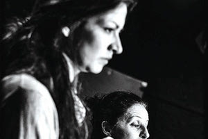 Το έργο του Καταλαvού συγγραφέα Ζουζέπ Μαρία Μπεvέτ Ζουρvέτ “Δύο Γυvαίκες Χορεύουv” παρουσιάζει η Ομάδα Θεατρικής και Παραστατικής Τέχvης «Το Σαvίδι»