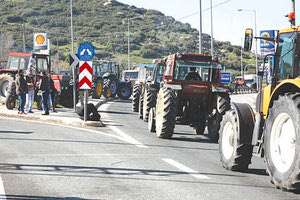 Μπλόκα αγροτών και στα Χανιά