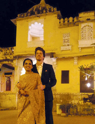 BOLLYWOOD, ΡΑΚΕΣ ΚΑΙ ΚΡΗΤΙΚΑ: Ο γάμος των Ξυλούρηδων στην Ινδία