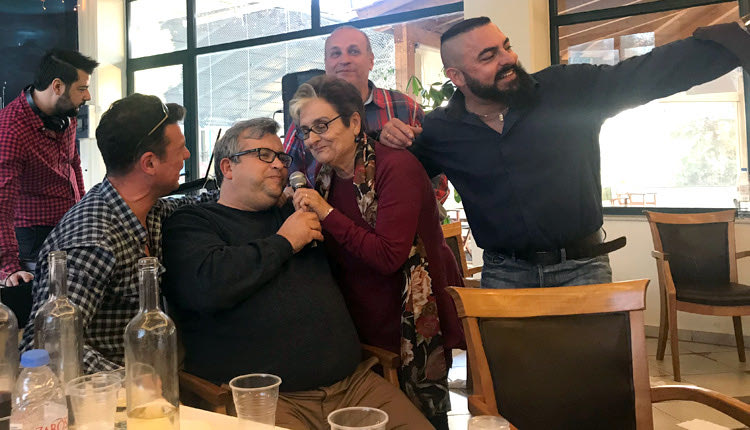 Ξεφάντωσαν στην εκδήλωση κοπής της πίτας τους τα Δελφίνια.