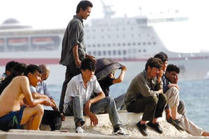 ΠΑΡΑΝΟΜΗ ΔΙΑΚΙΝΗΣΗ ΜΕΤΑΝΑΣΤΩΝ