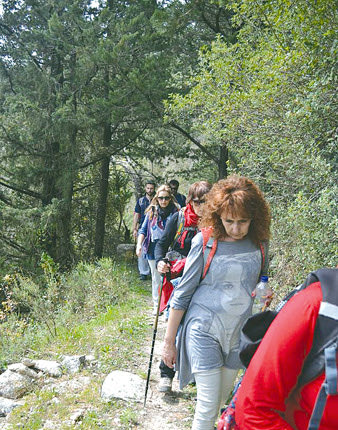 πεζοπορικη - εκπαιδευτικοί: Από εκδρομή στις Μαργαρίτες