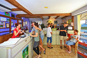 Αυξημένες διανυκτερεύσεις σε ξενοδοχεία και κάμπινγκ