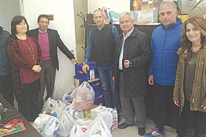 ΕΠΣΗ-ΔΑΜΑΣΤΑ: Μοίρασαν τα τρόφιμα από το φιλικό της αγάπης