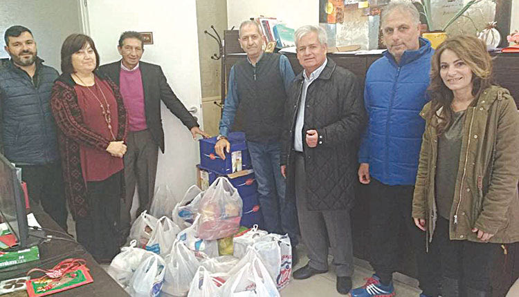 ΕΠΣΗ-ΔΑΜΑΣΤΑ: Μοίρασαν τα τρόφιμα από το φιλικό της αγάπης
