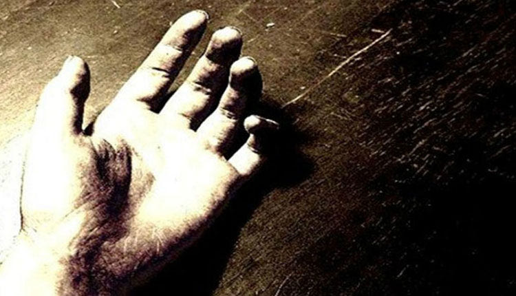 Βρέθηκε νεκρός δίπλα σε σύριγγες