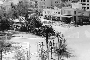 ΦΩΤΟ ΗΜΕΡΑΣ: Η πλατεία όταν ήταν... “καρέκλες”